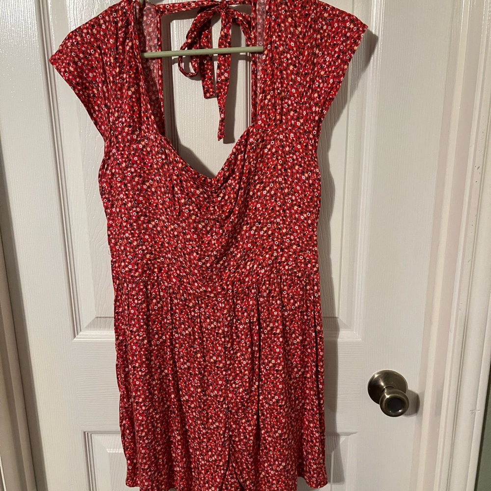 AE NWT Red Floral Sweetheart Neckline Romper - M